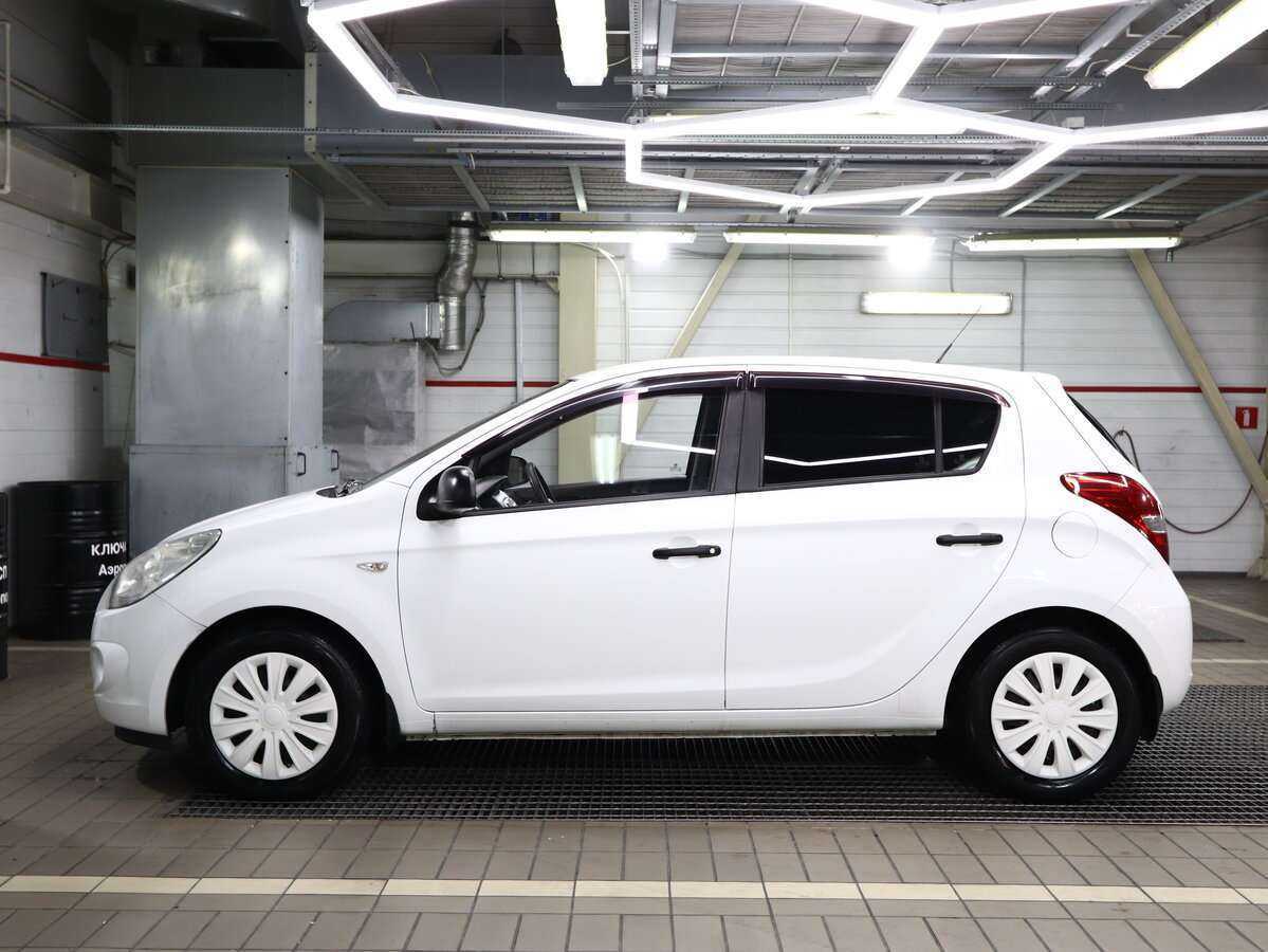 Купить Hyundai i20, 2010, 108 000 км, фото №5