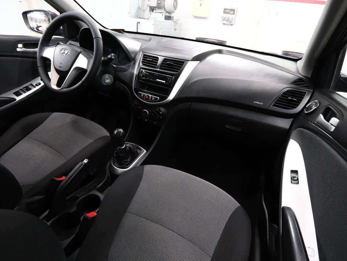 Купить Hyundai Solaris, 2011, 301 000 км, фото №13