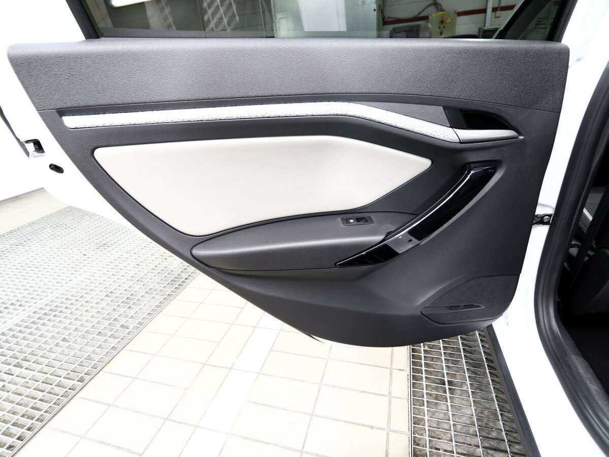 Купить Lada (ВАЗ) Vesta SW Cross, 2021, 48 750 км, фото №11