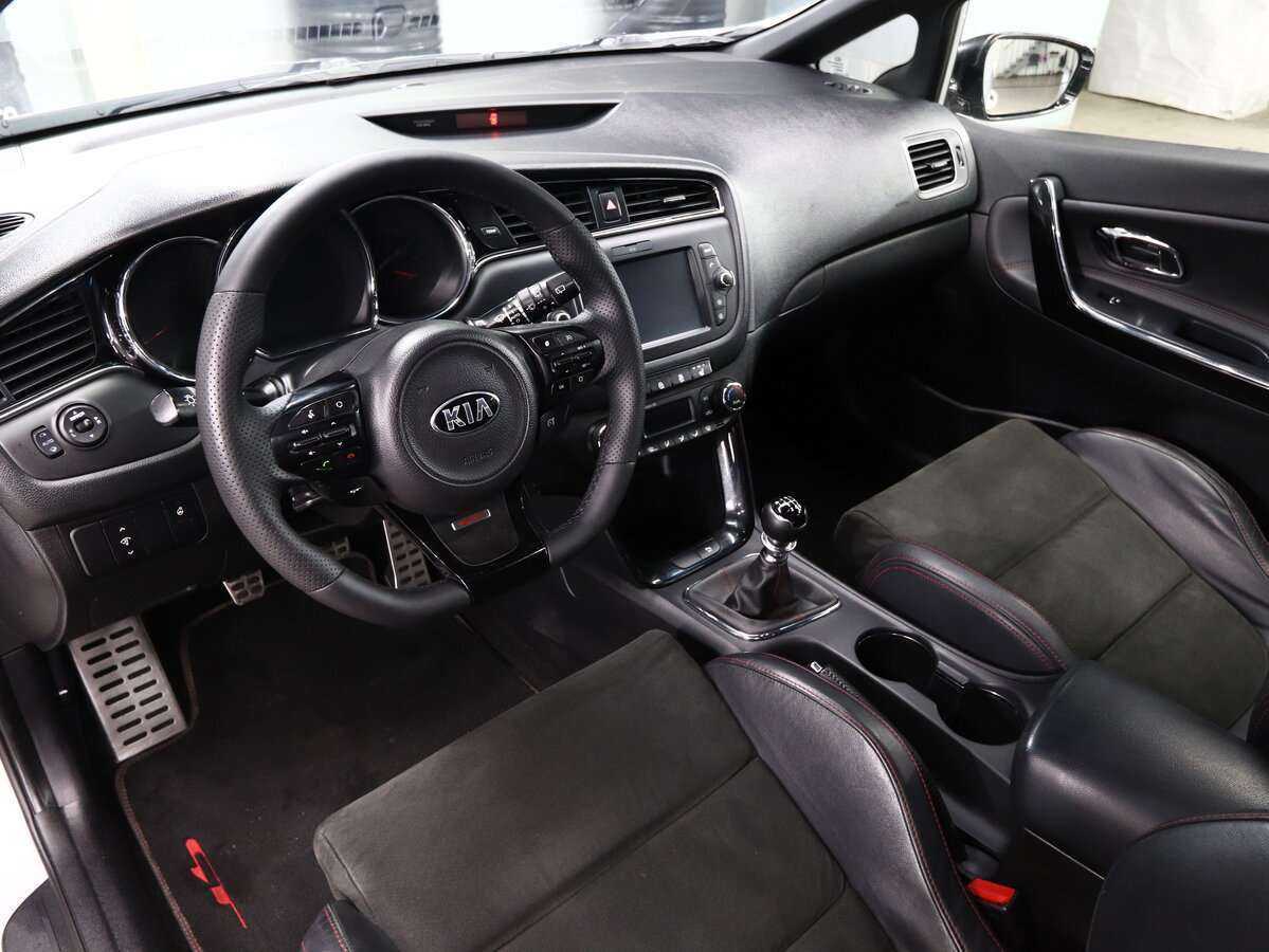 Купить Kia Ceed GT, 2017, 118 000 км, фото №10