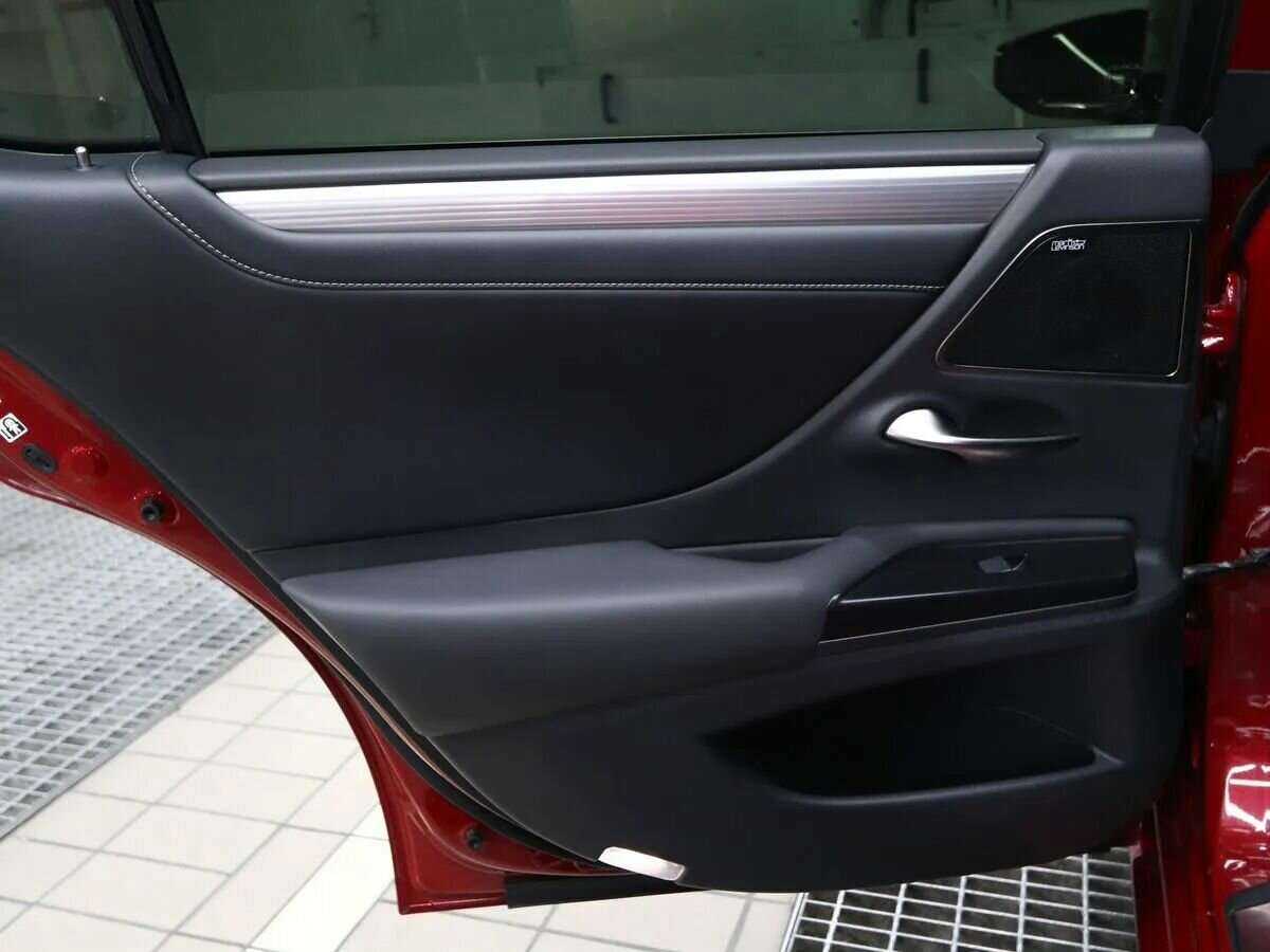 Купить Lexus ES 350, 2019, 107 000 км, фото №10