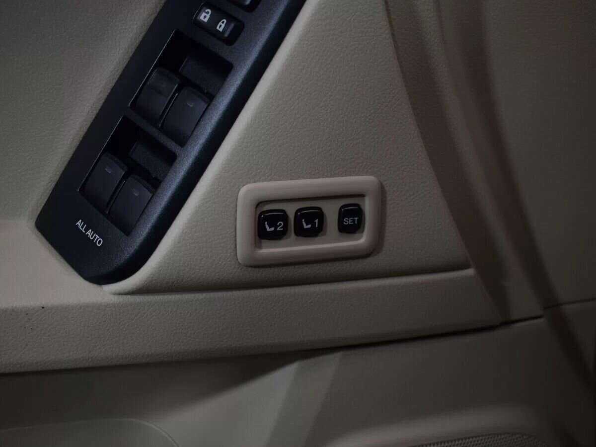 Купить Toyota Land Cruiser Prado, 2020, 36 000 км, фото №24