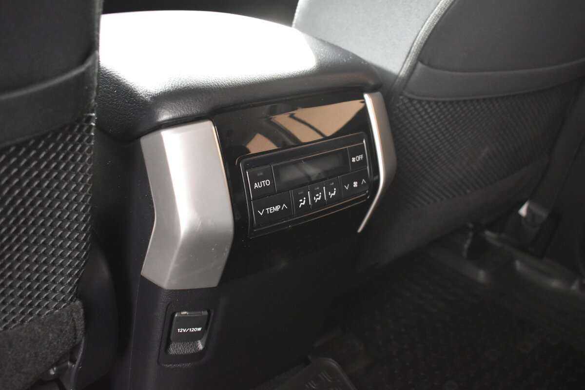 Купить Toyota Land Cruiser Prado, 2021, 63 160 км, фото №8