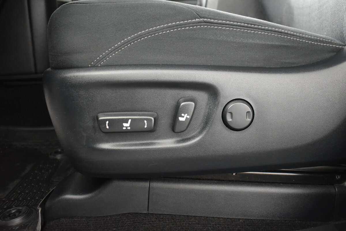 Купить Toyota Land Cruiser Prado, 2021, 63 160 км, фото №10