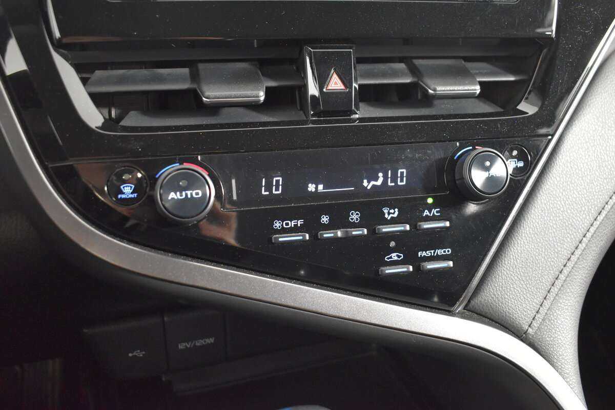 Купить Toyota Camry, 2021, 72 000 км, фото №17