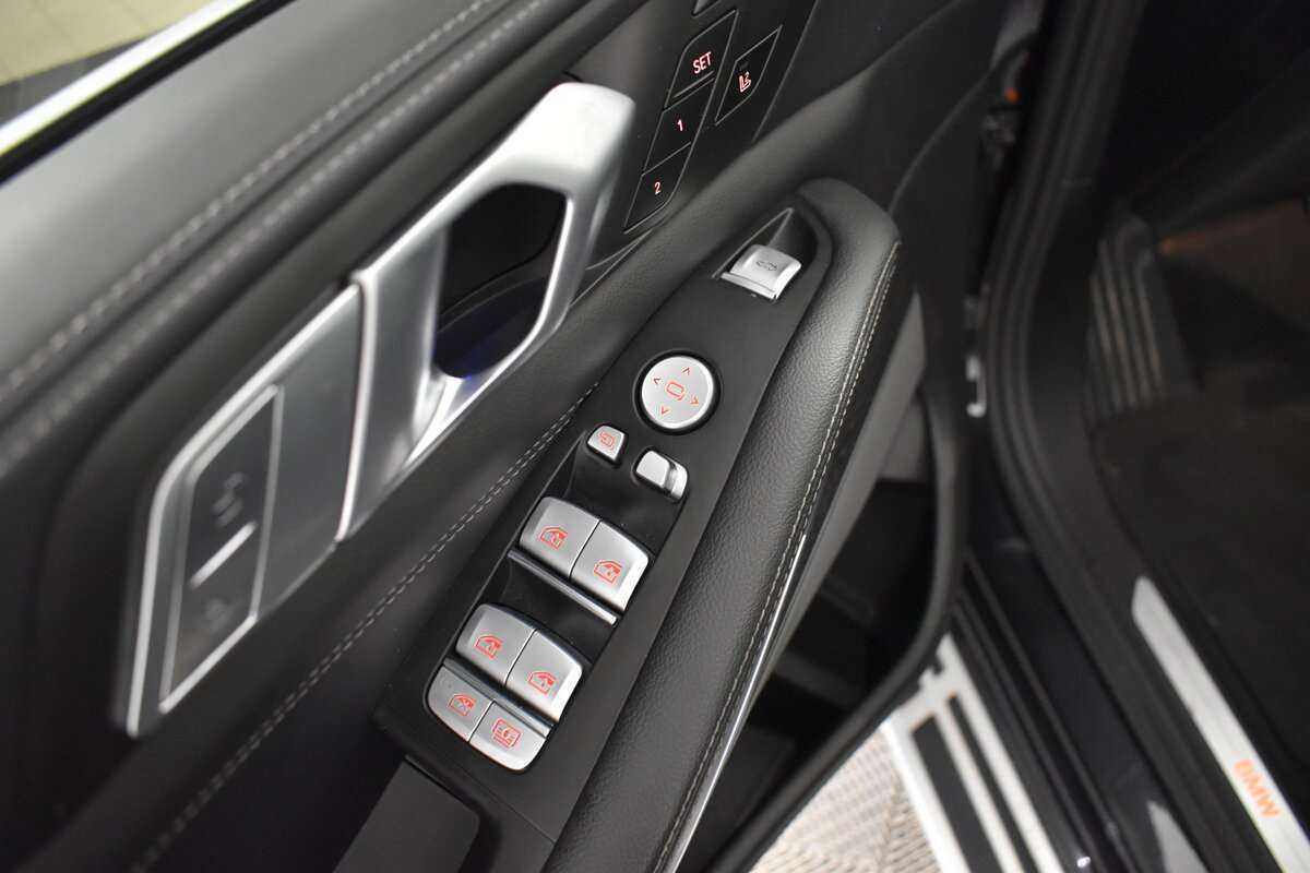 Купить BMW X7 30d, 2019, 141 000 км, фото №17
