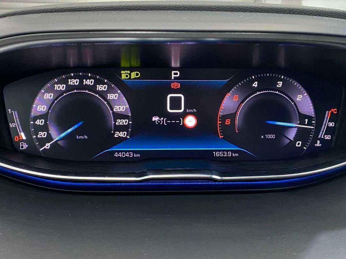 Купить Peugeot 5008, 2021, 44 039 км, фото №13