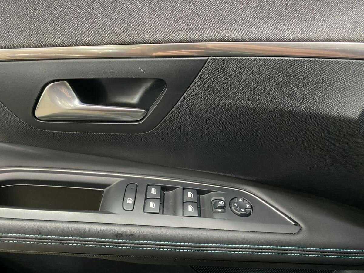 Купить Peugeot 5008, 2021, 44 039 км, фото №21