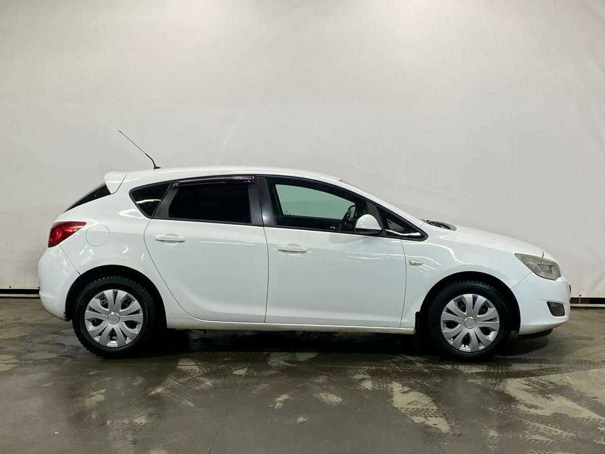 Купить Opel Astra, 2010, 138 310 км, фото №4
