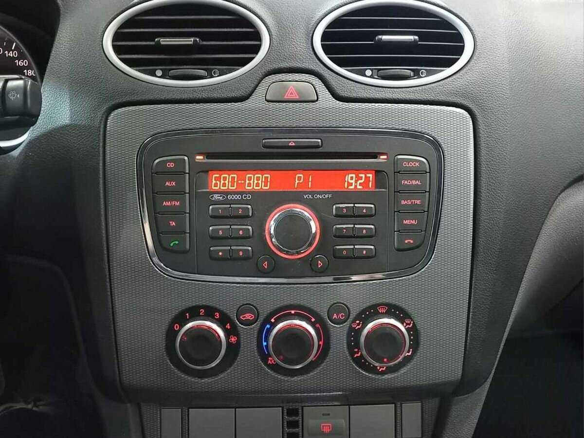 Купить Ford Focus, 2011, 219 485 км, фото №13