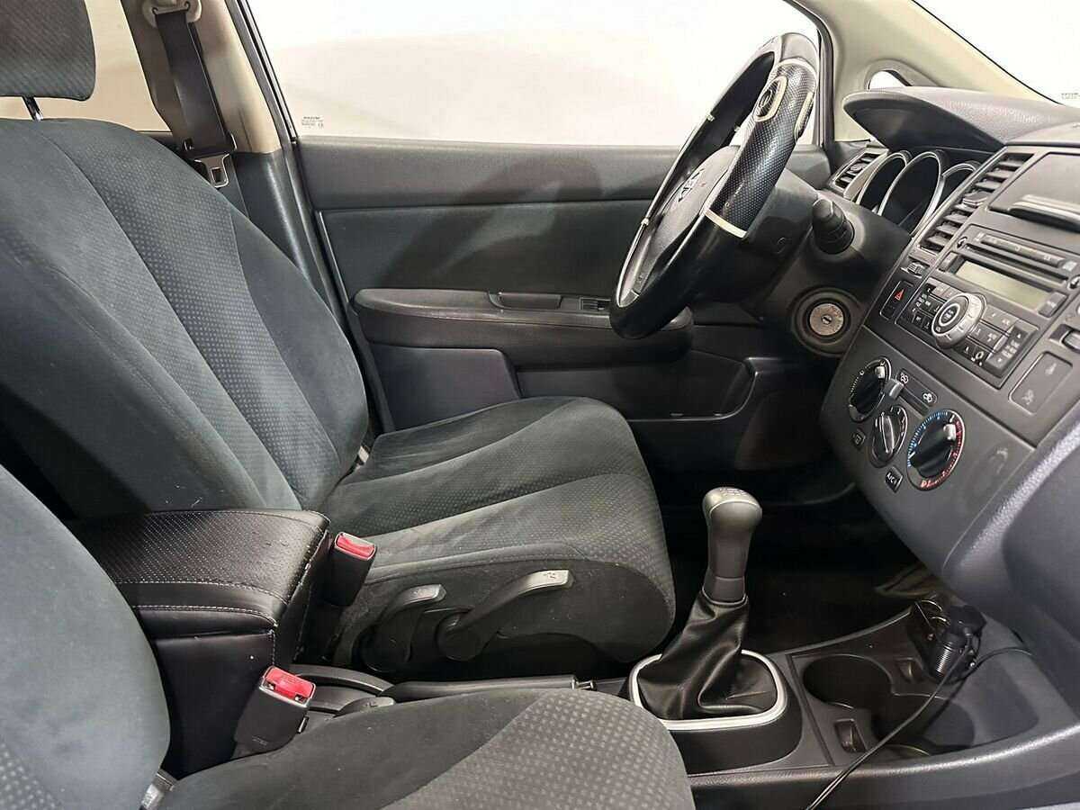 Купить Nissan Tiida, 2010, 198 000 км, фото №10