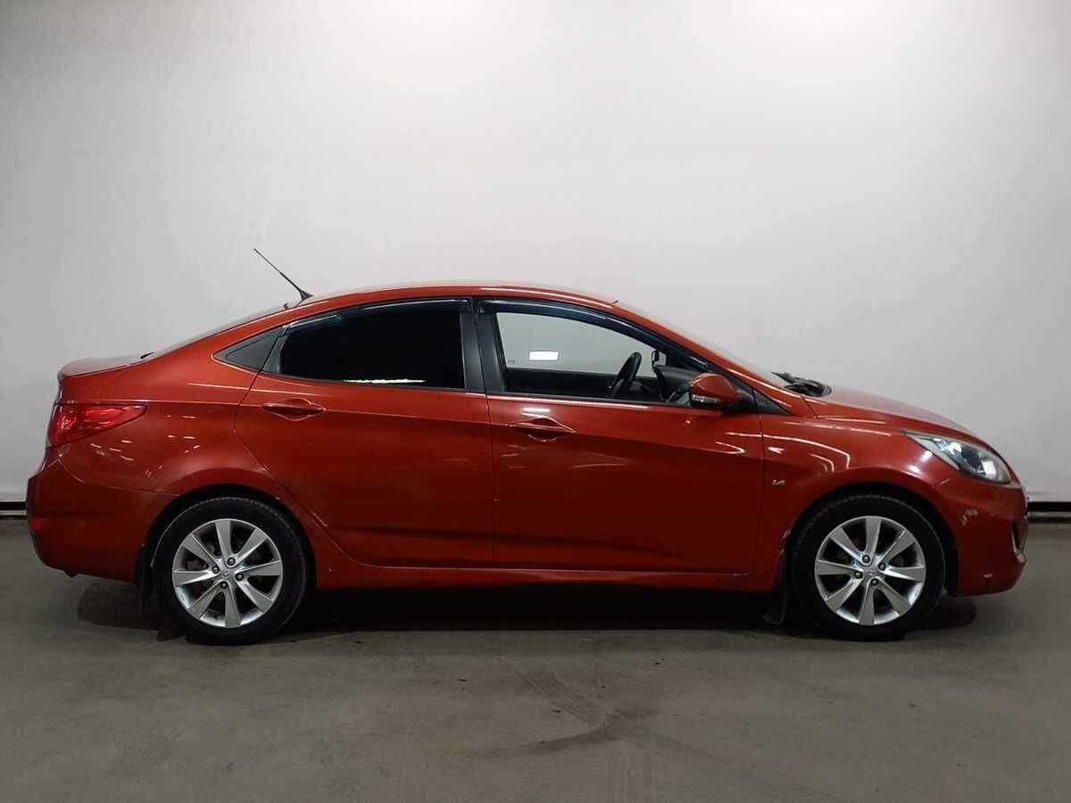 Купить Hyundai Solaris, 2011, 103 000 км, фото №4