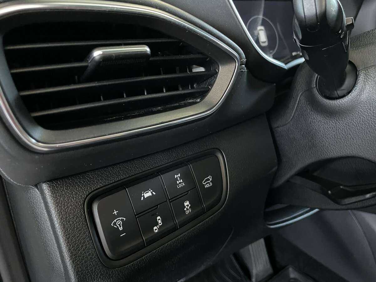 Купить Hyundai Santa Fe, 2020, 87 669 км, фото №15