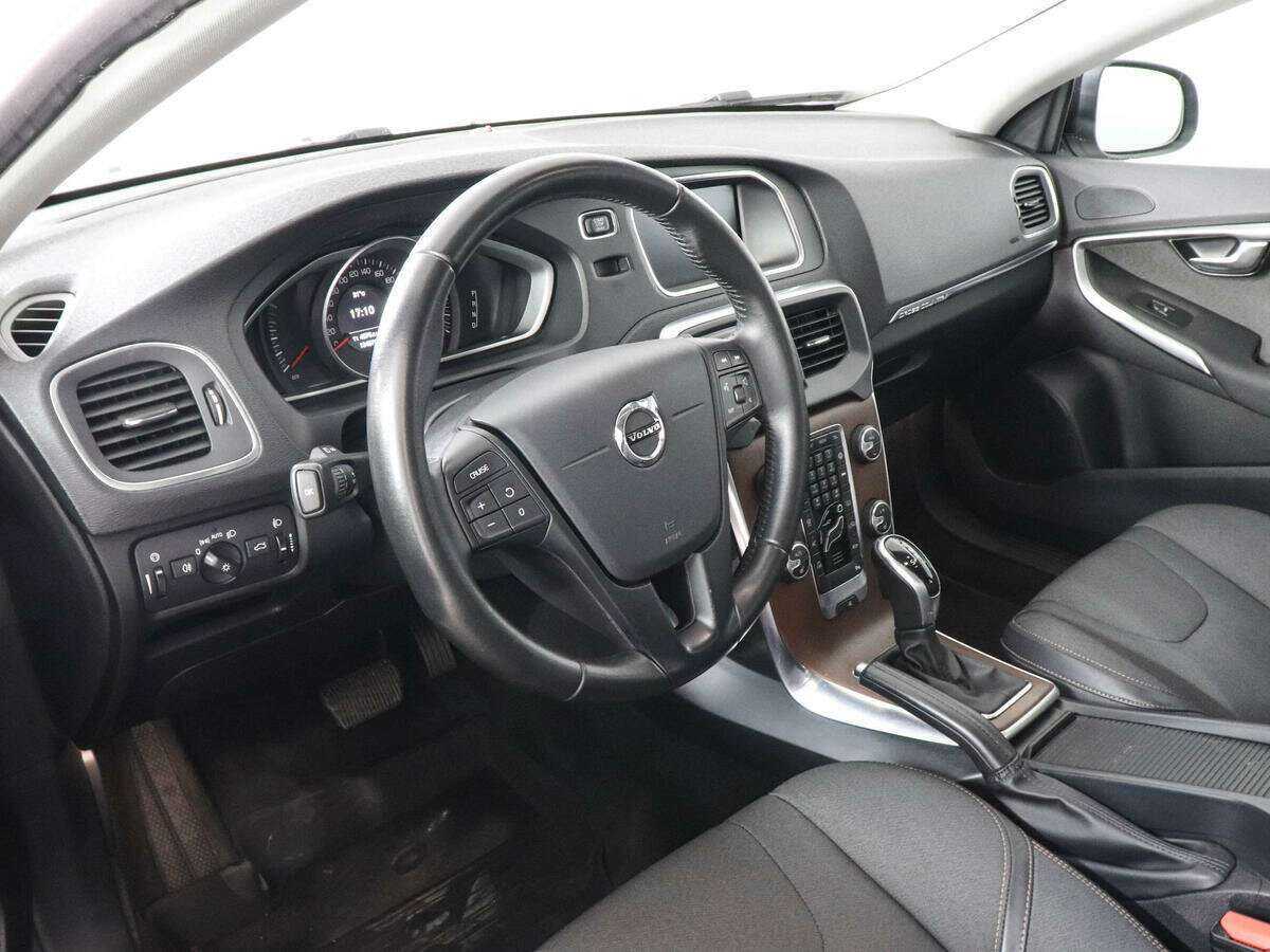 Купить Volvo V40 Cross Country, 2017, 135 000 км, фото №9