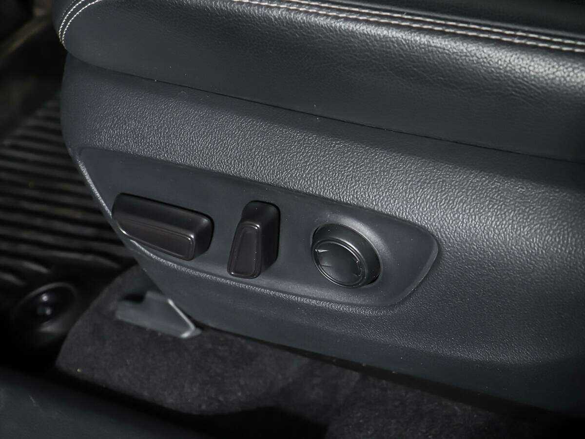 Купить Toyota RAV4, 2021, 26 565 км, фото №17