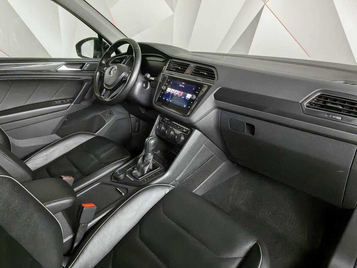 Купить Volkswagen Tiguan, 2018, 82 646 км, фото №9