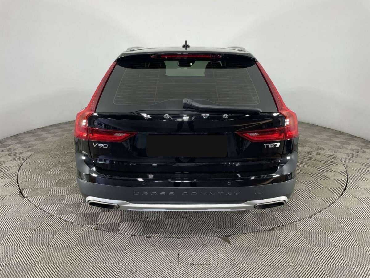 Volvo V90 Cross Country