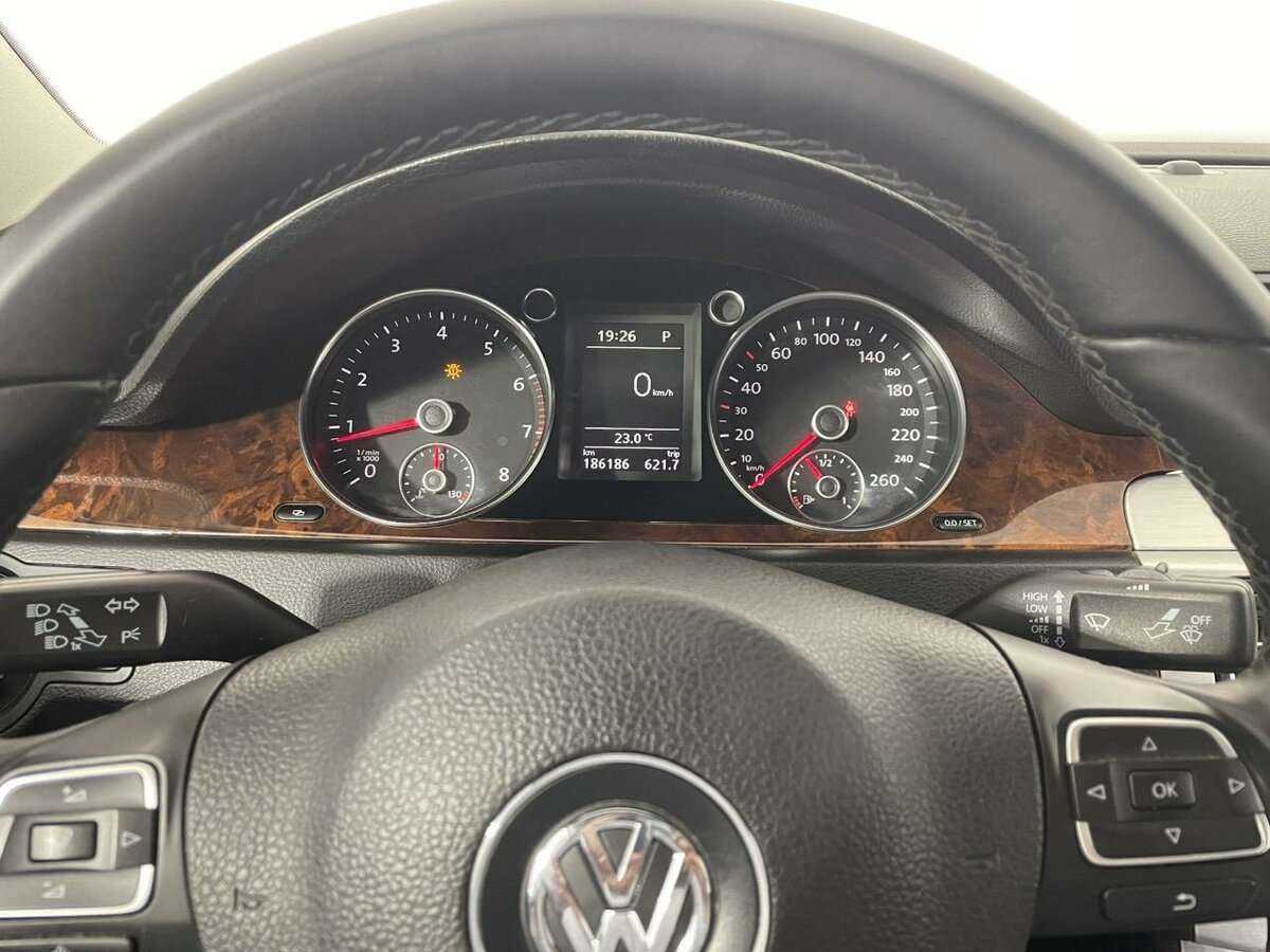 Купить Volkswagen Passat, 2010, 186 108 км, фото №11