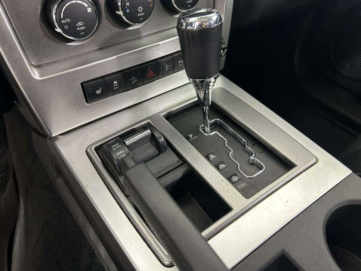 Купить Jeep Cherokee, 2010, 164 424 км, фото №13