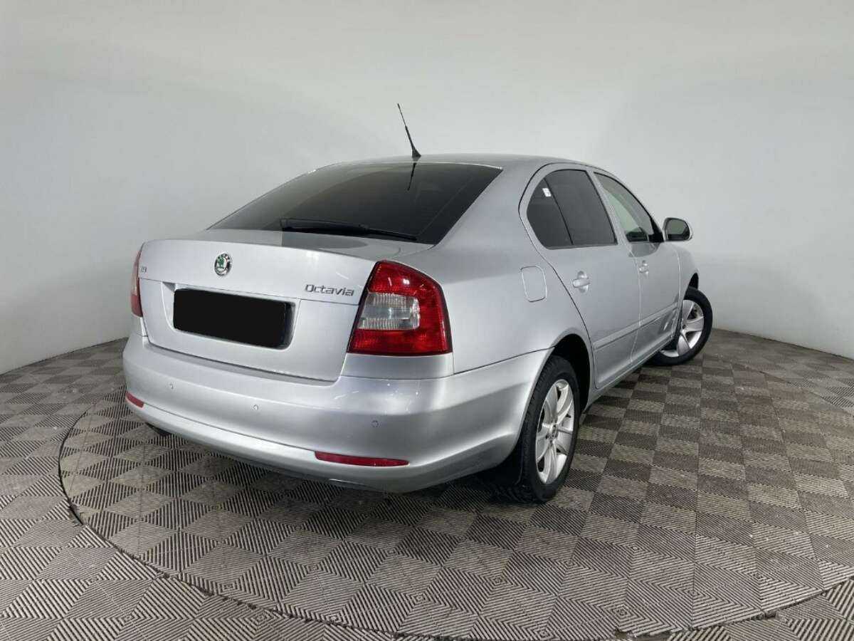 Купить Skoda Octavia, 2010, 235 600 км, фото №6
