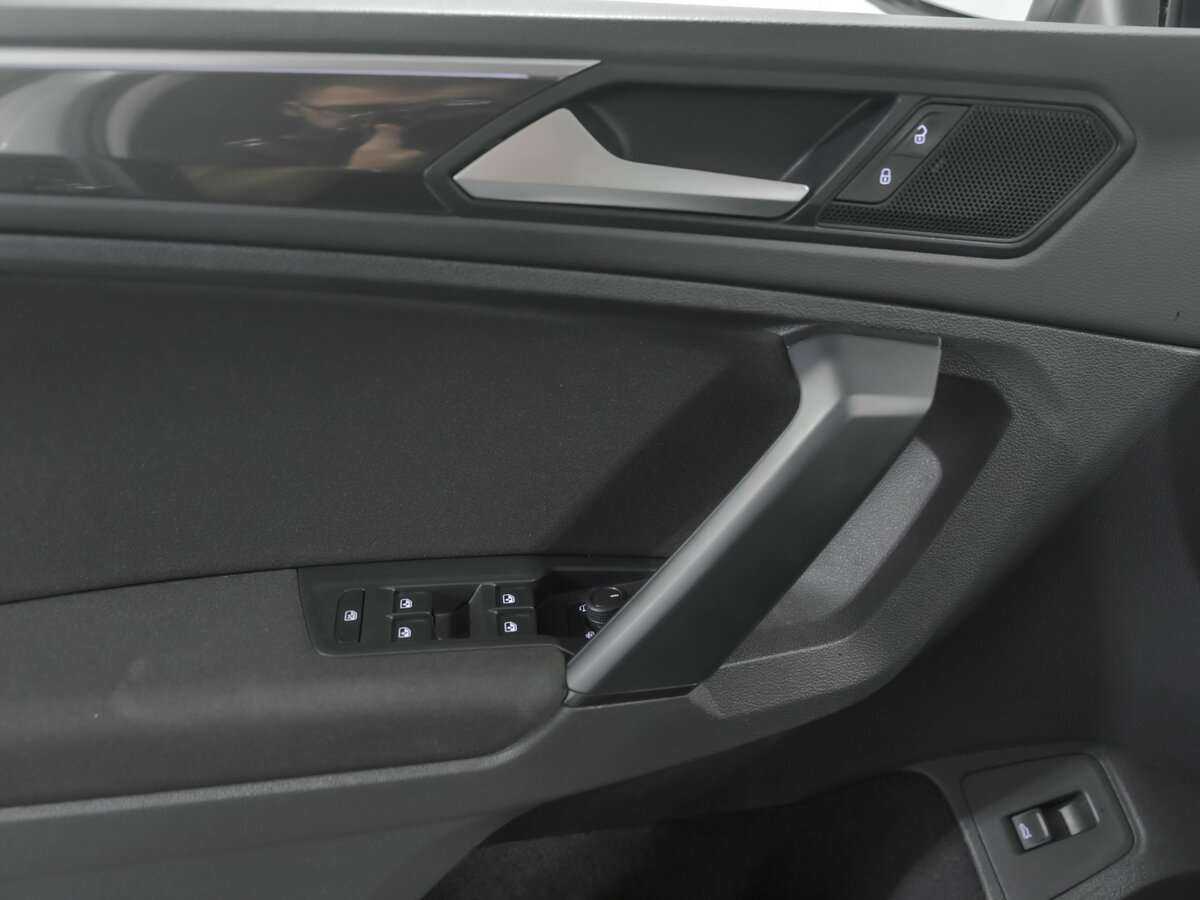 Купить Volkswagen Tiguan, 2019, 55 654 км, фото №13