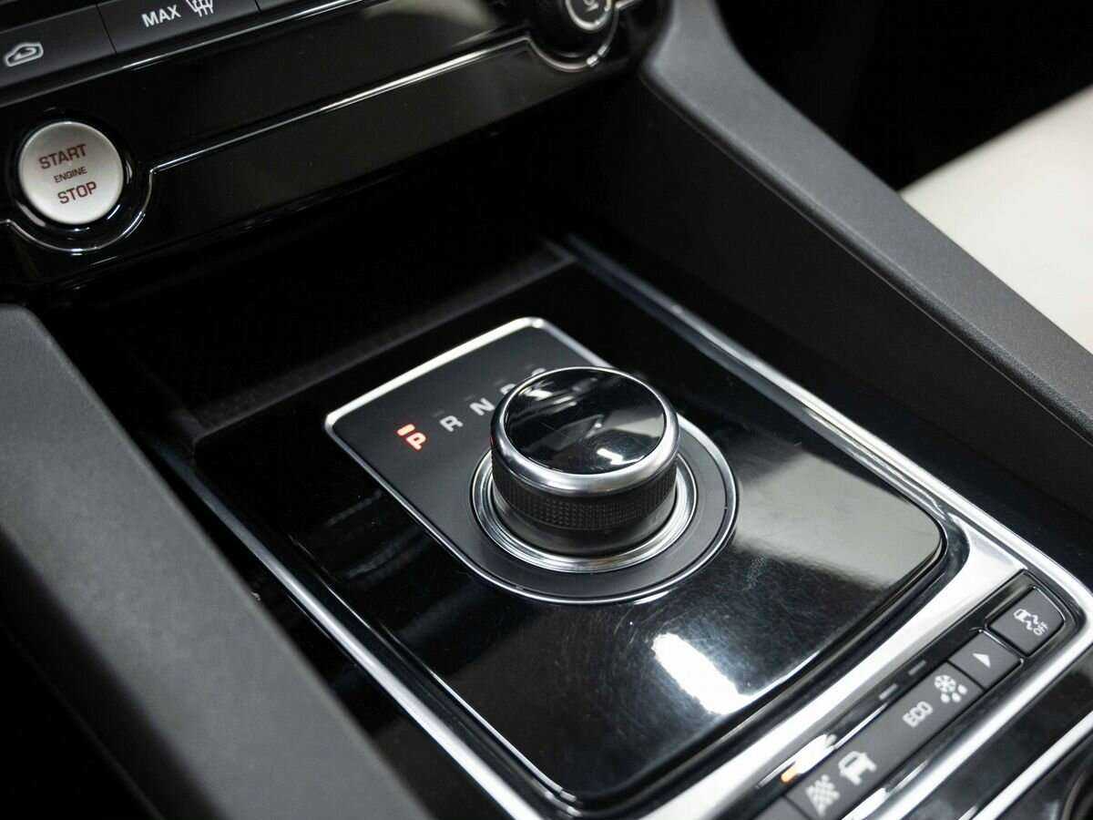 Купить Jaguar F-Pace, 2017, 94 000 км, фото №17