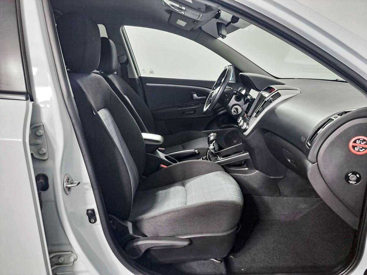 Купить Kia Ceed, 2010, 237 014 км, фото №9