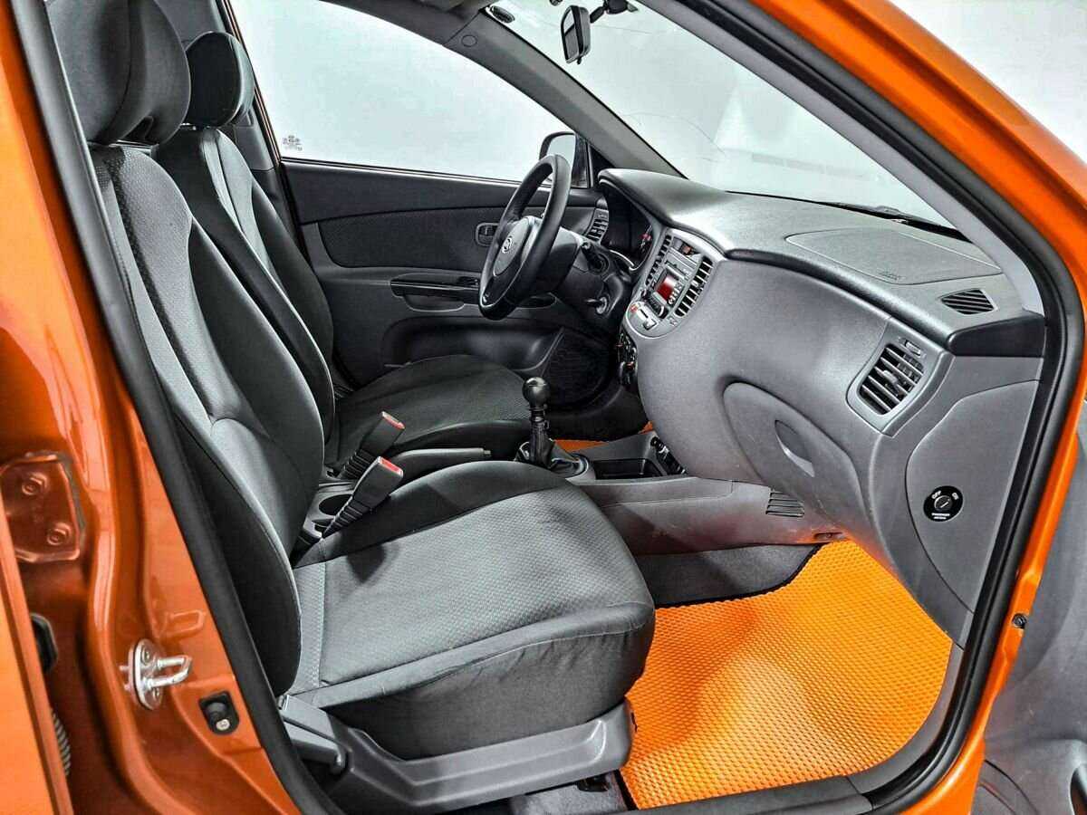 Купить Kia Rio, 2011, 265 110 км, фото №9