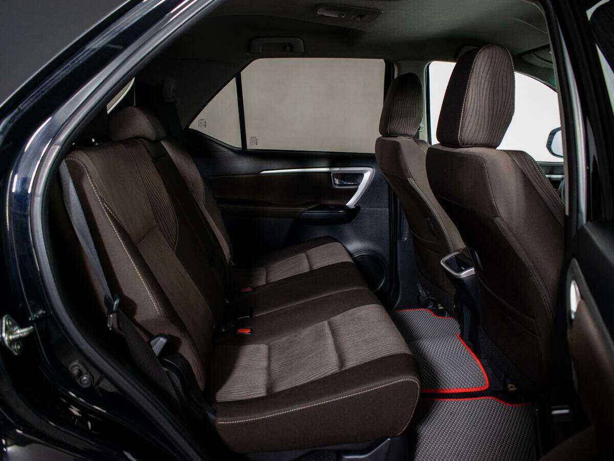 Купить Toyota Fortuner, 2018, 110 001 км, фото №8
