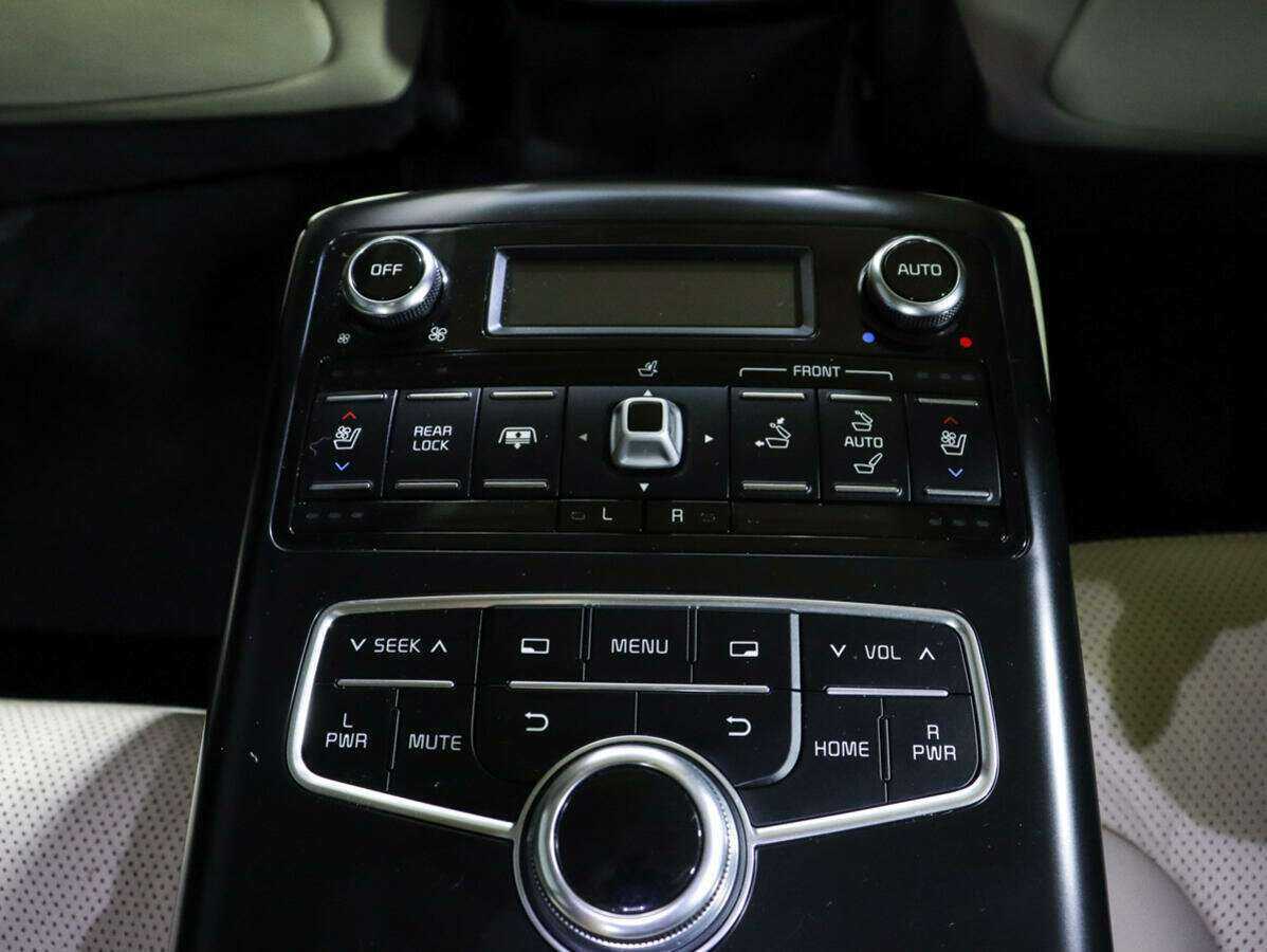 Купить Kia Quoris, 2013, 120 015 км, фото №16