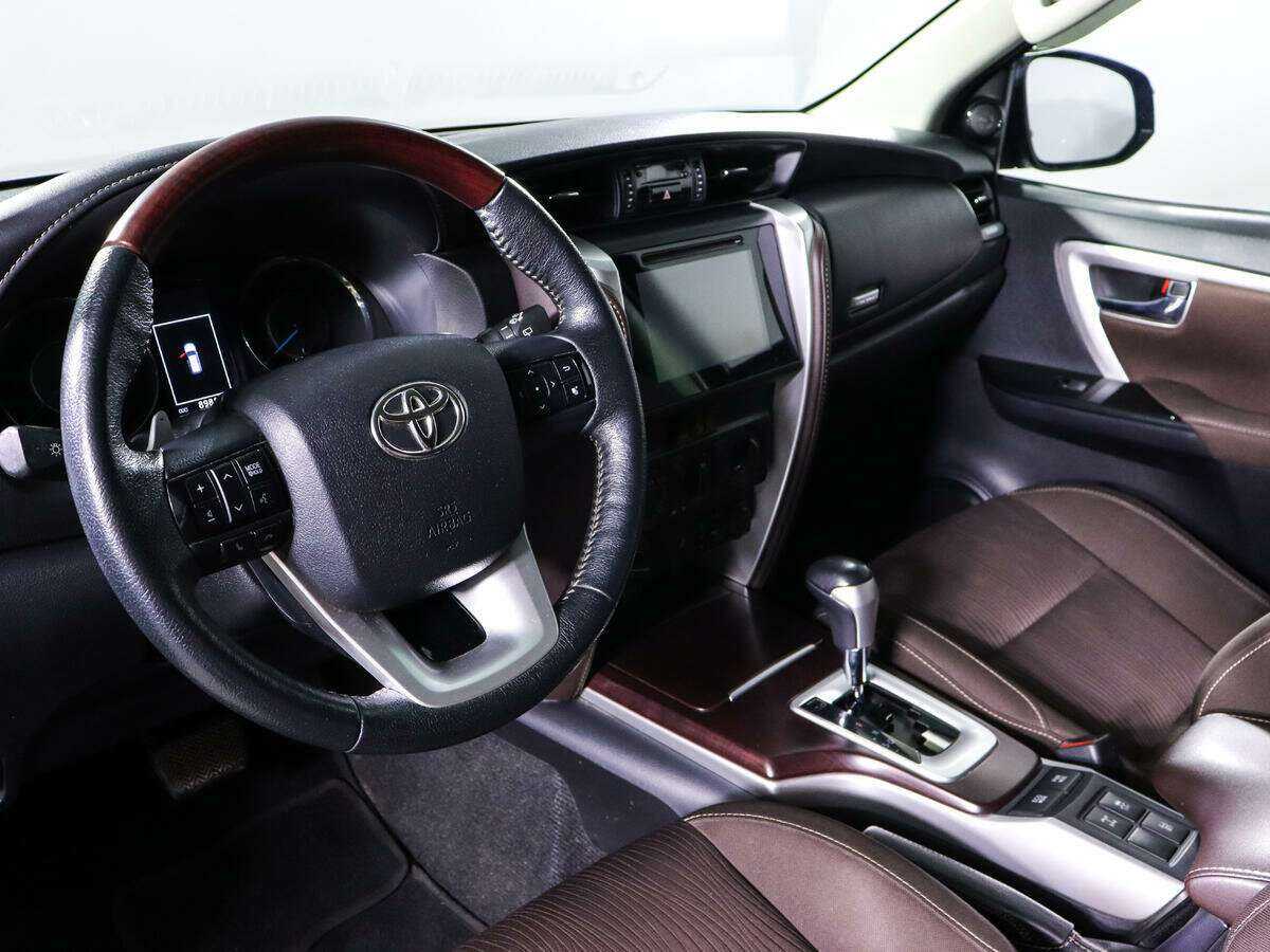 Купить Toyota Fortuner, 2018, 89 760 км, фото №12