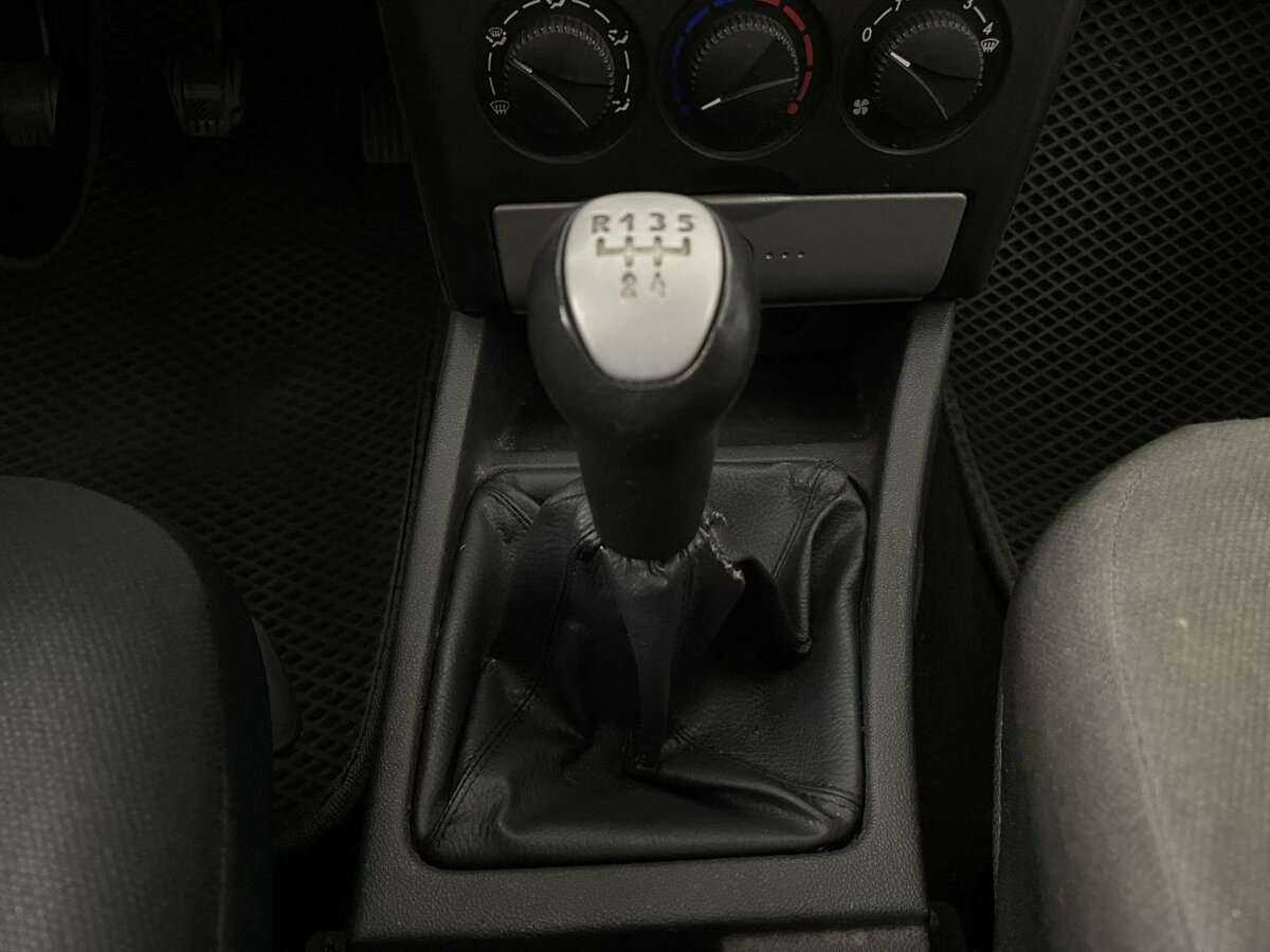 Купить Lada (ВАЗ) Priora, 2011, 268 000 км, фото №11