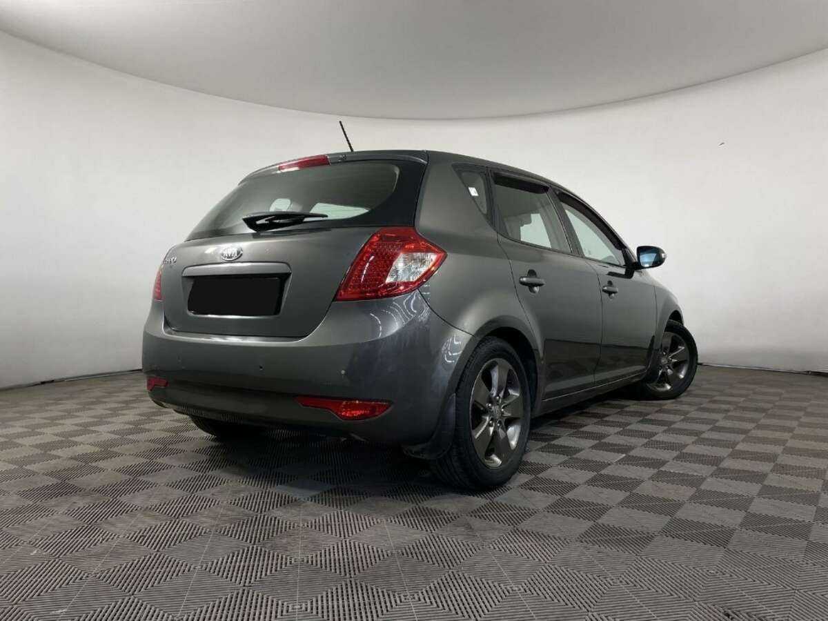 Купить Kia Ceed, 2011, 180 000 км, фото №6
