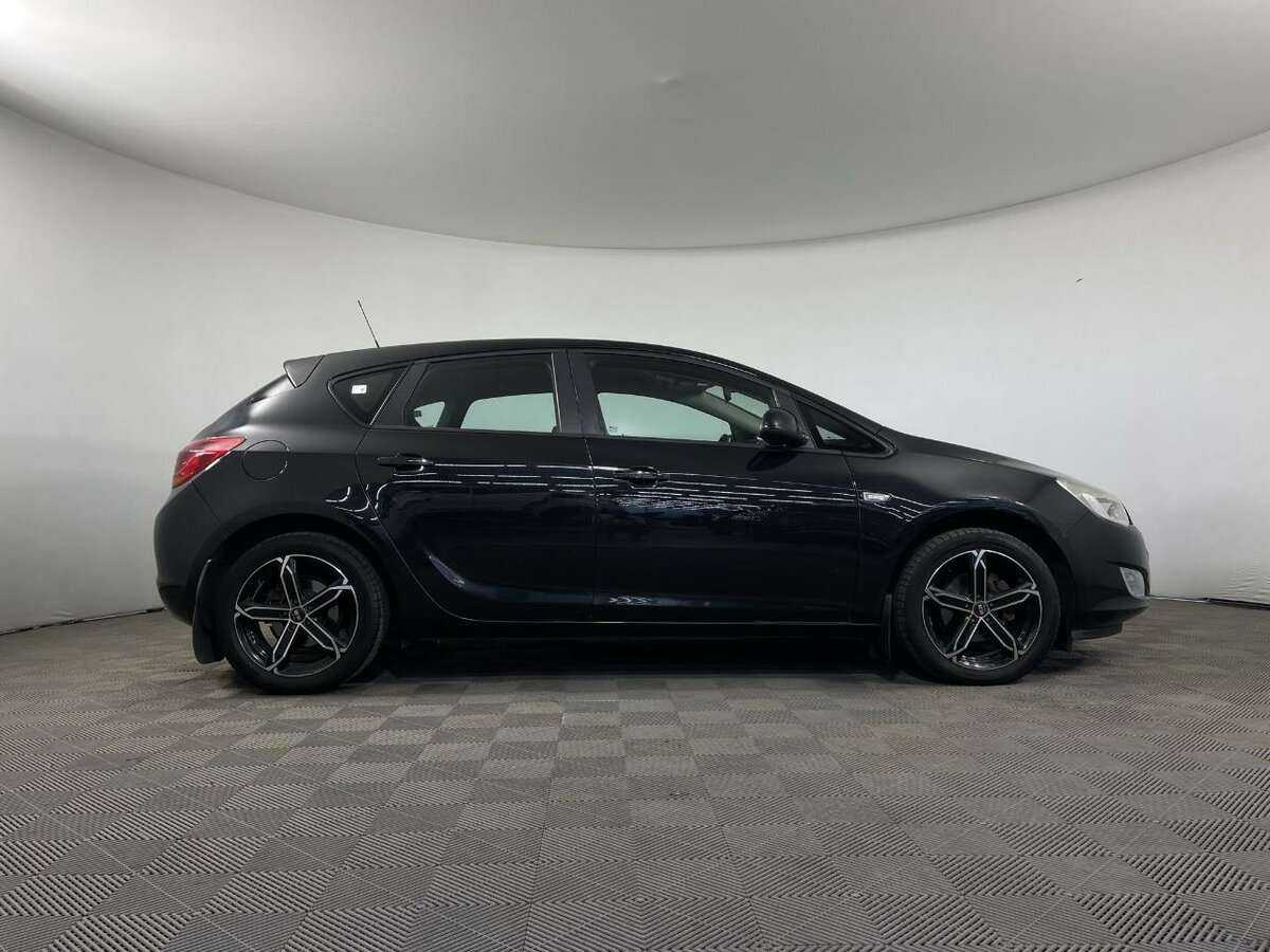 Купить Opel Astra, 2011, 169 901 км, фото №4