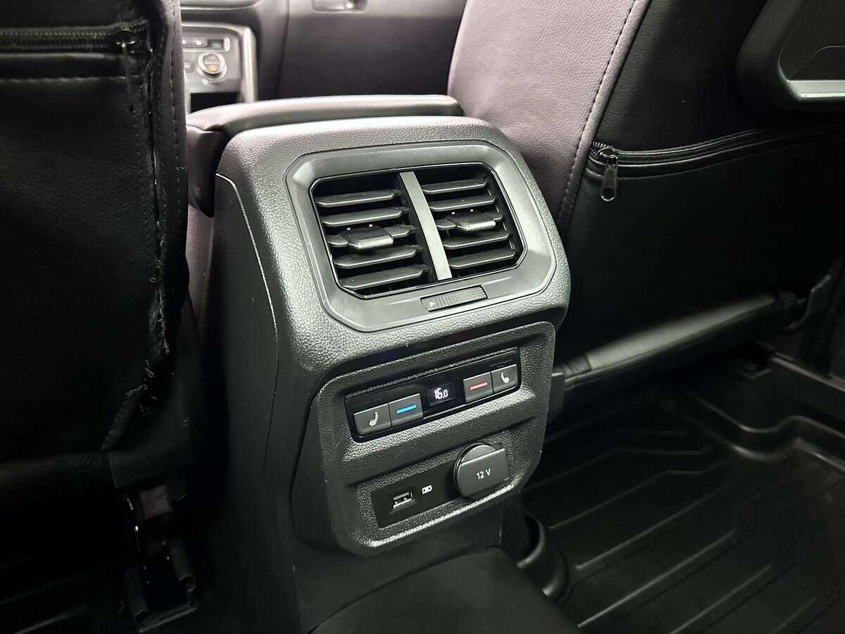 Купить Volkswagen Tiguan, 2018, 95 680 км, фото №17