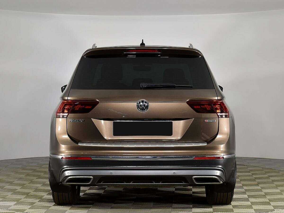 Купить Volkswagen Tiguan, 2018, 111 878 км, фото №4