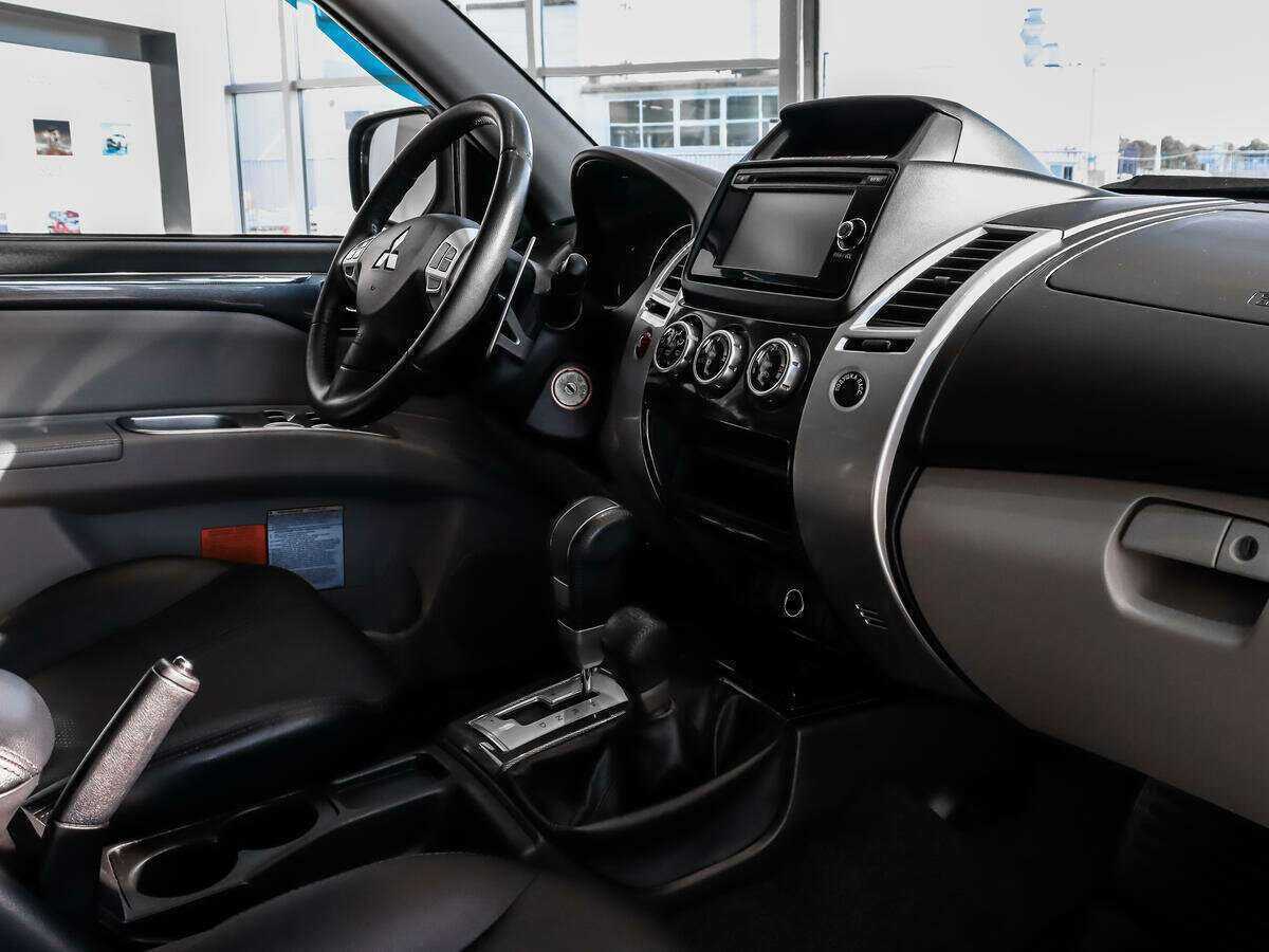 Купить Mitsubishi Pajero Sport, 2015, 49 559 км, фото №12