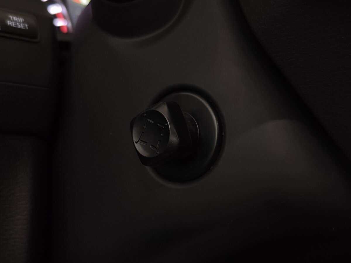 Купить Infiniti Q60, 2017, 116 500 км, фото №17