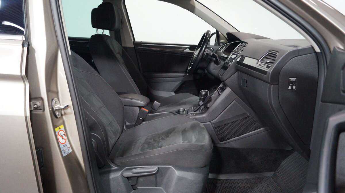 Купить Volkswagen Tiguan, 2018, 176 587 км, фото №12