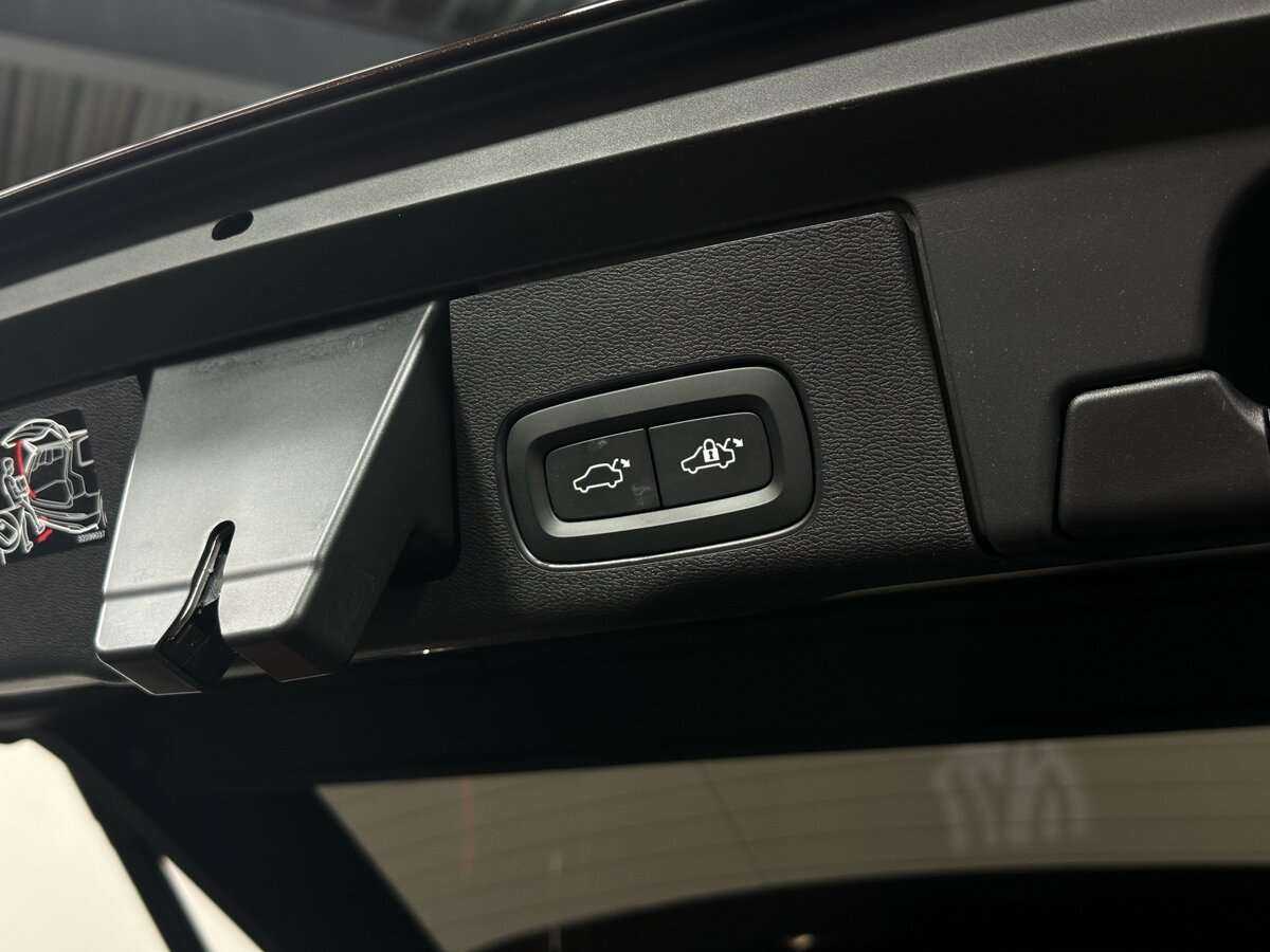 Купить Volvo XC60, 2019, 26 600 км, фото №7