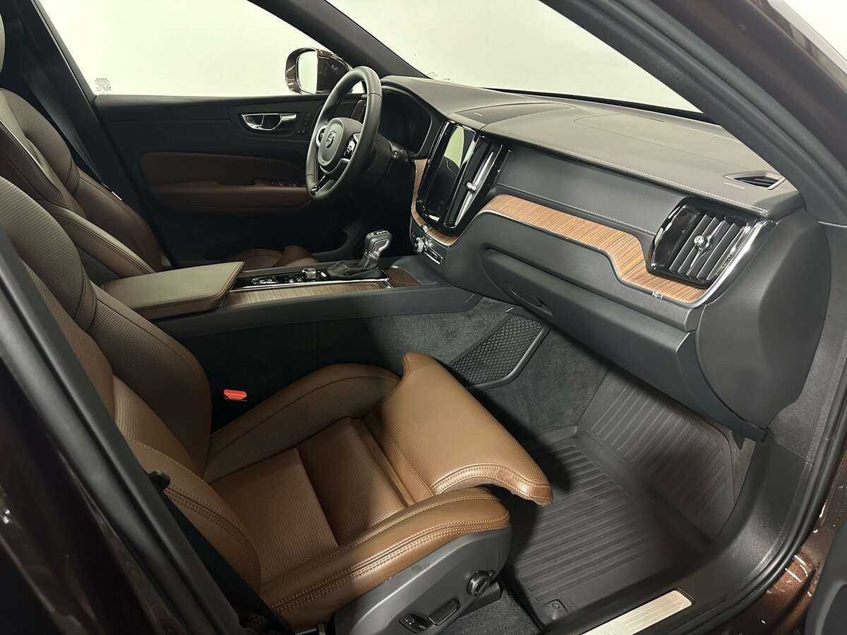 Купить Volvo XC60, 2019, 26 600 км, фото №9