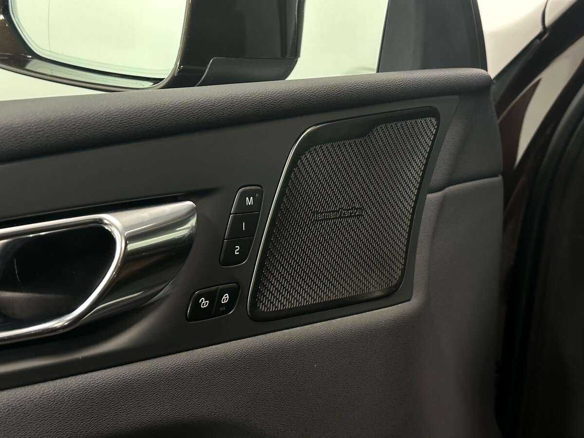 Купить Volvo XC60, 2019, 26 600 км, фото №23