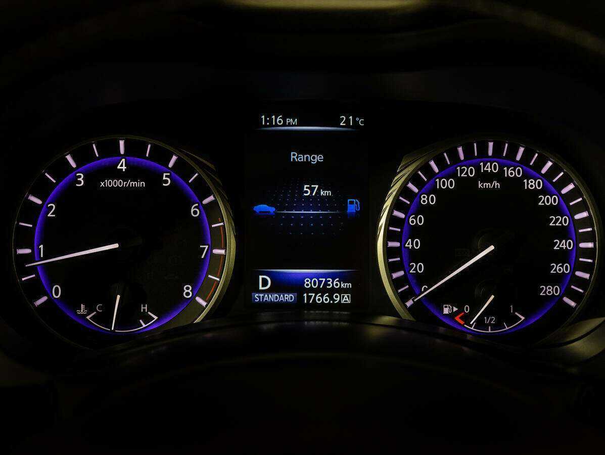 Купить Infiniti Q50, 2014, 80 732 км, фото №9