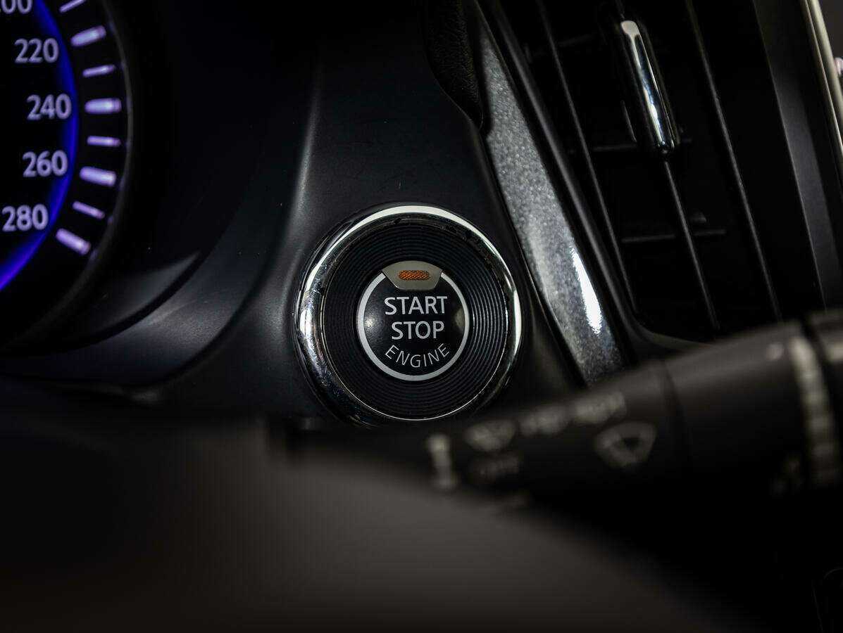 Купить Infiniti Q50, 2014, 80 732 км, фото №12