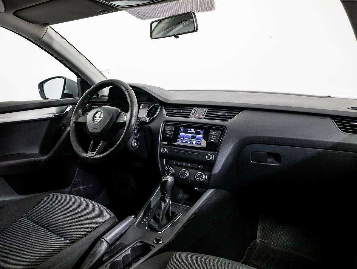 Купить Skoda Octavia, 2015, 328 662 км, фото №9