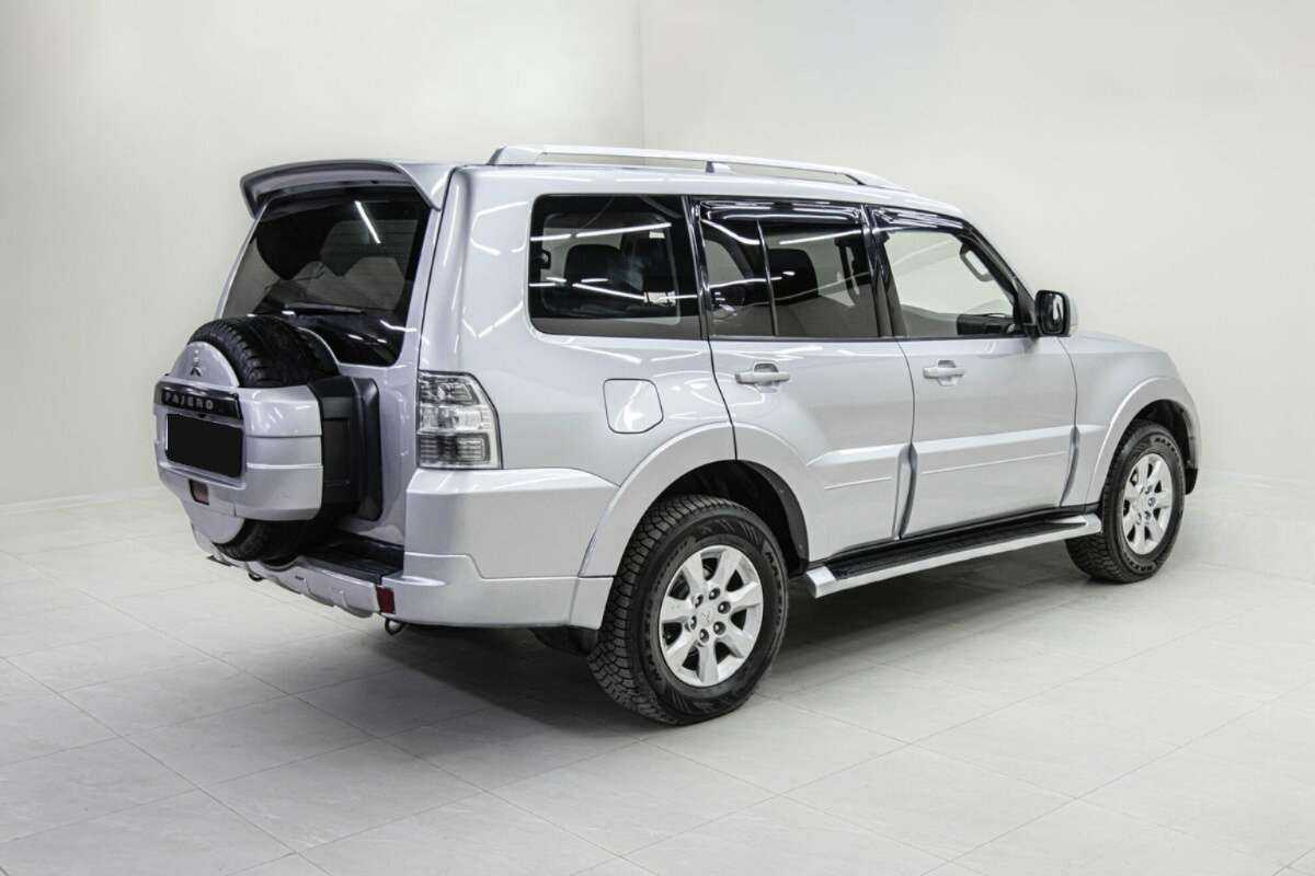 Купить Mitsubishi Pajero, 2011, 176 000 км, фото №4