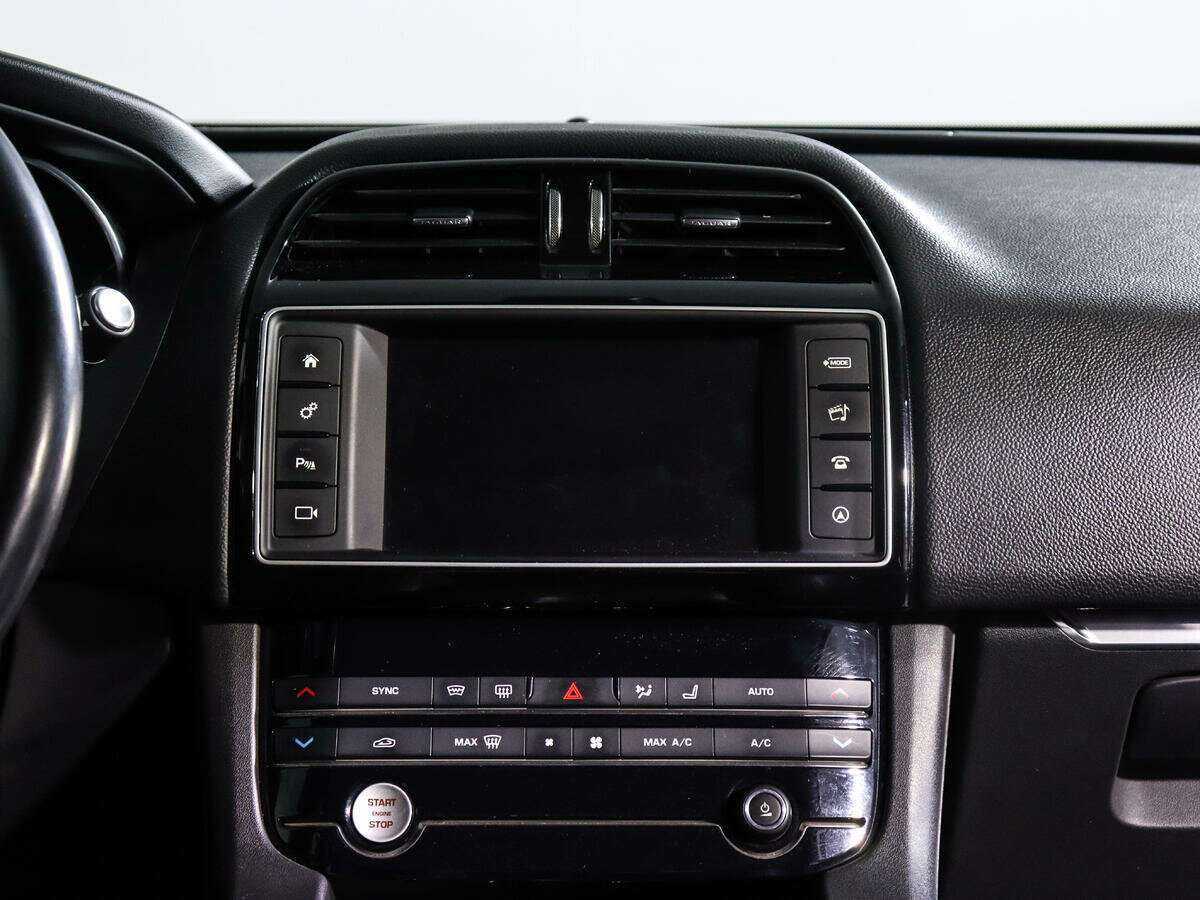 Купить Jaguar F-Pace, 2016, 83 000 км, фото №11
