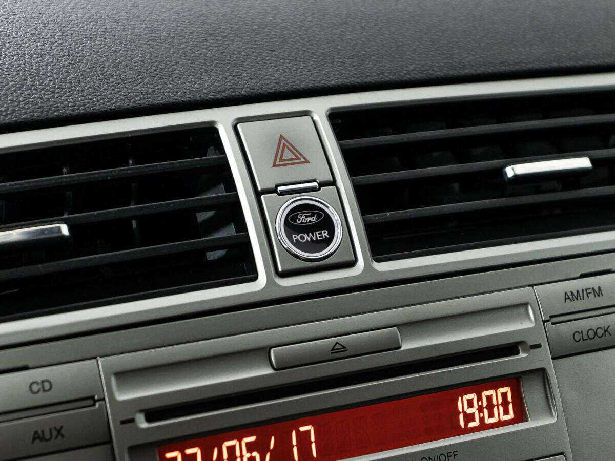 Купить Ford Kuga, 2012, 194 057 км, фото №16