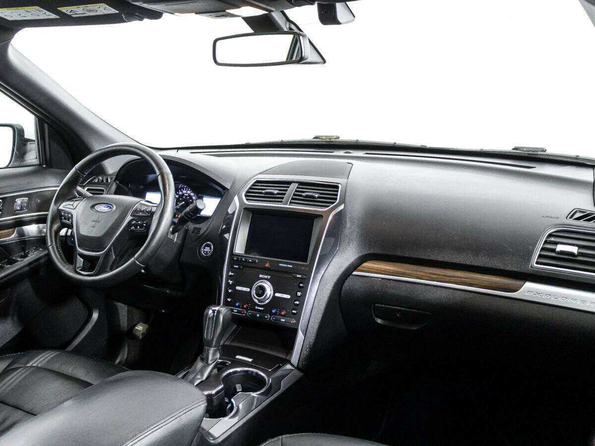 Купить Ford Explorer, 2019, 123 930 км, фото №9