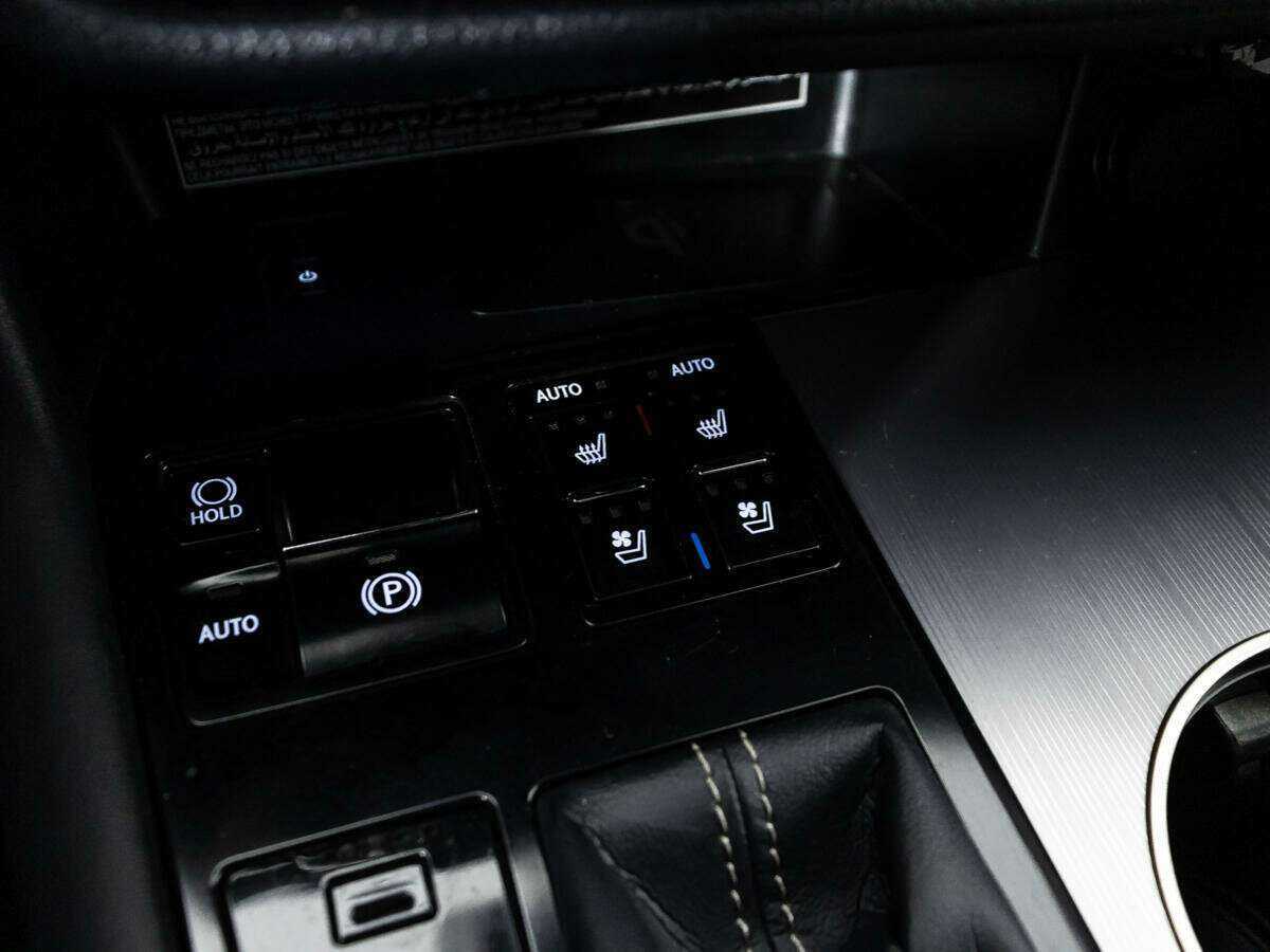 Купить Lexus RX 200t, 2017, 165 327 км, фото №21
